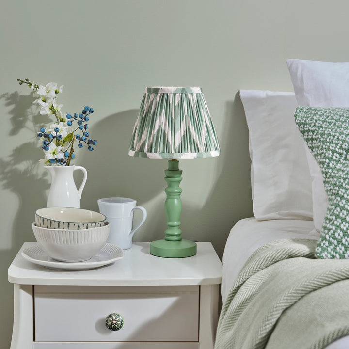 115941 Bibury &amp; Zigzag 20cm Table Lamp Green