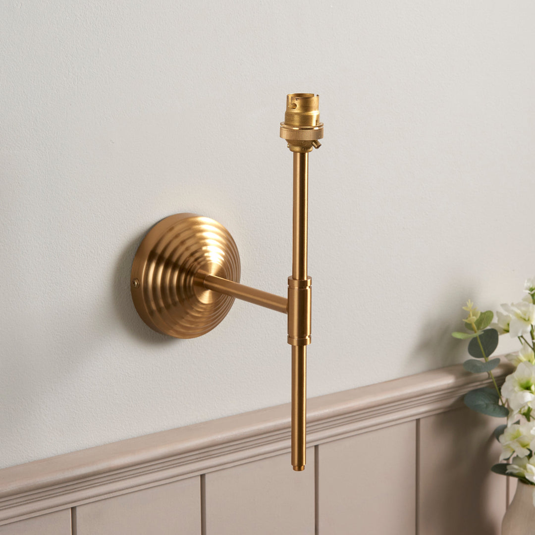 116011 Obelisk T Bar &amp; Leaf 20cm Wall Light Brass Grey