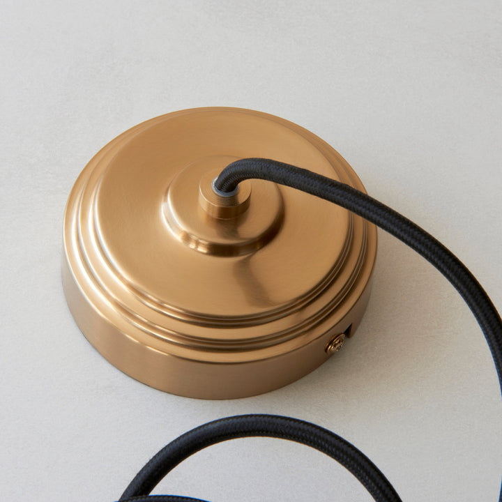 117662 Eltham Pendant Brass