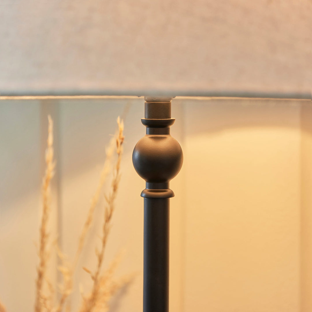 117828 Lille Table Lamp Black