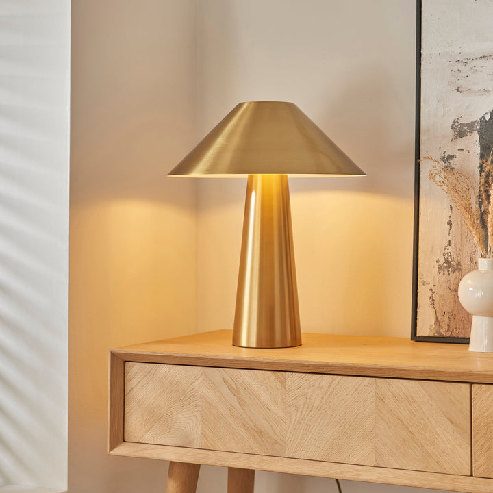 118685 Isak Table Lamp Brass