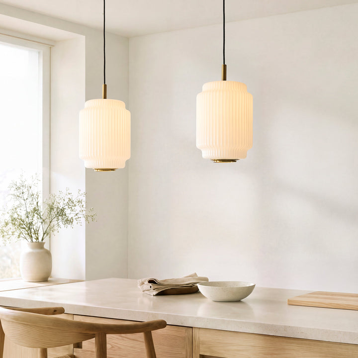 122054 Evora Pendant Brass Opal