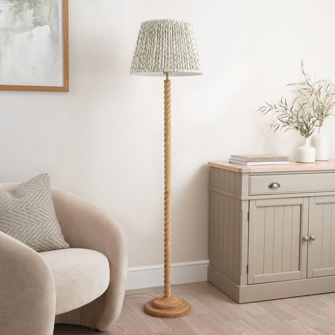 125404 Twist &amp; Leaf 40cm Floor Lamp Wood Green