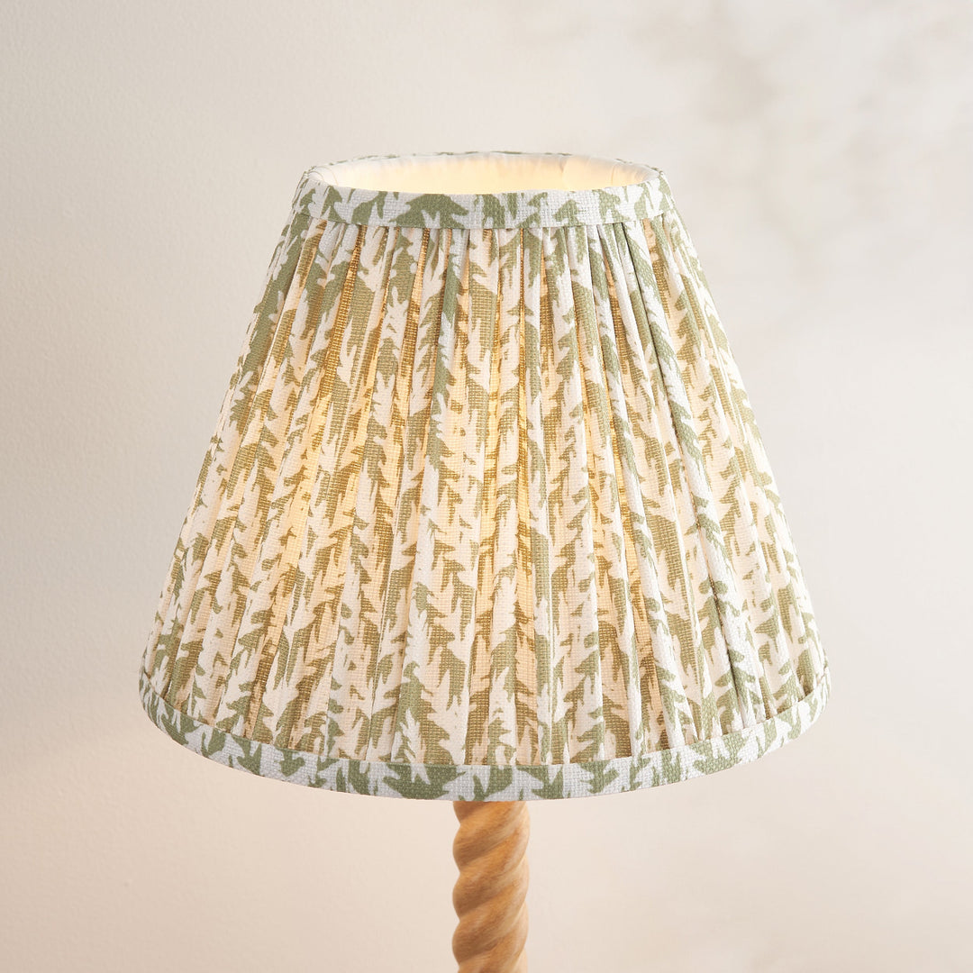 125411 Twist &amp; Leaf 25cm Table Lamp Wood Green