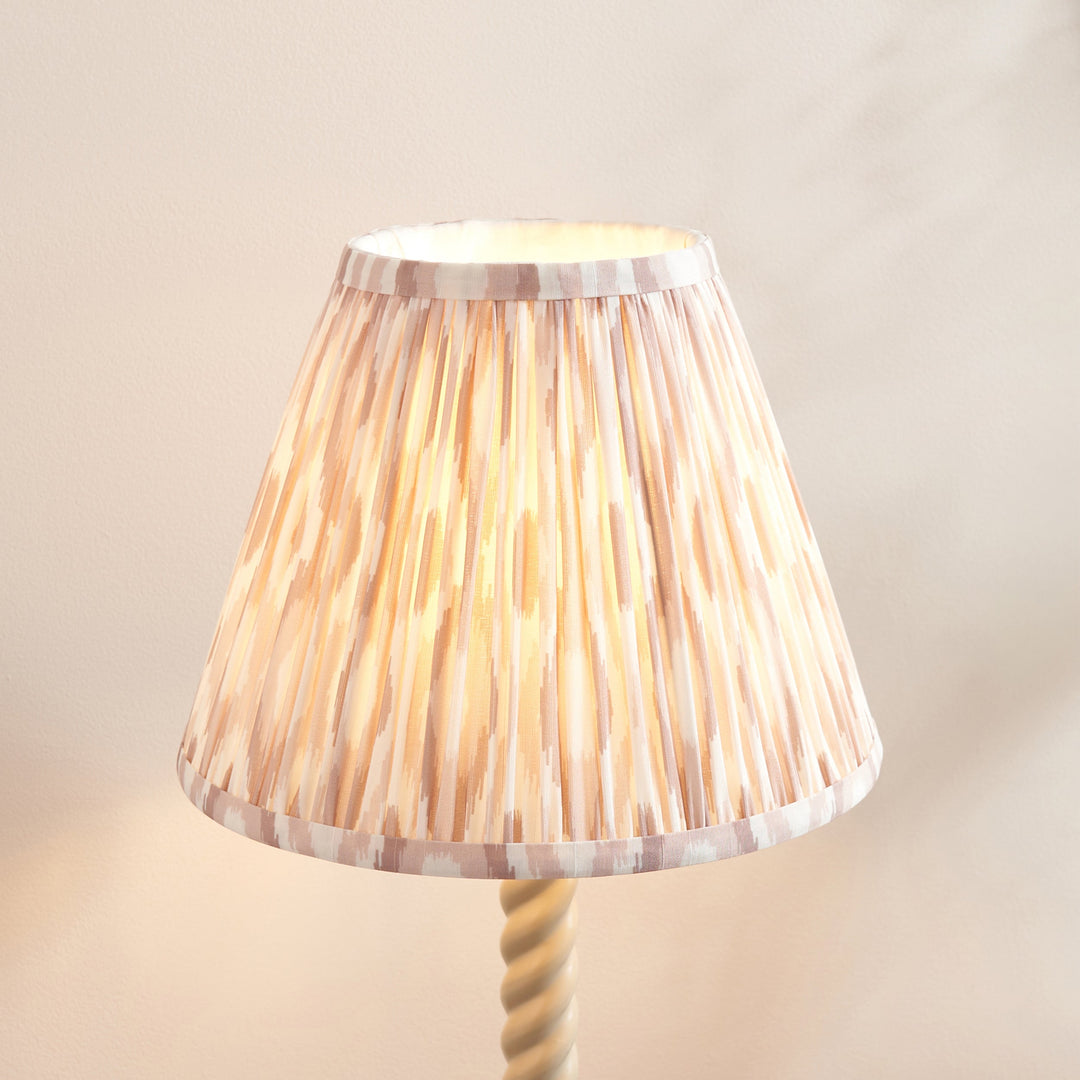 125414 Twist &amp; Ikat 25cm Table Lamp White