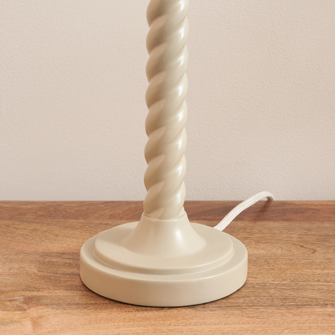 125414 Twist &amp; Ikat 25cm Table Lamp White