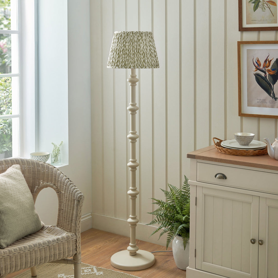 125491 Carnaby &amp; Leaf 35cm Floor Lamp White Green