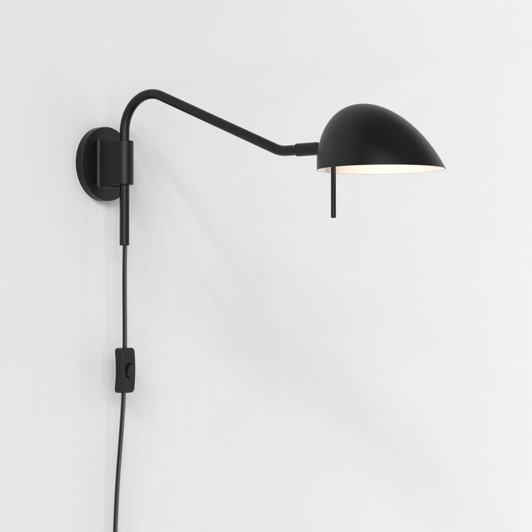 Astro 1476003 Serge Plug-In Reading Light Matt Black (S)