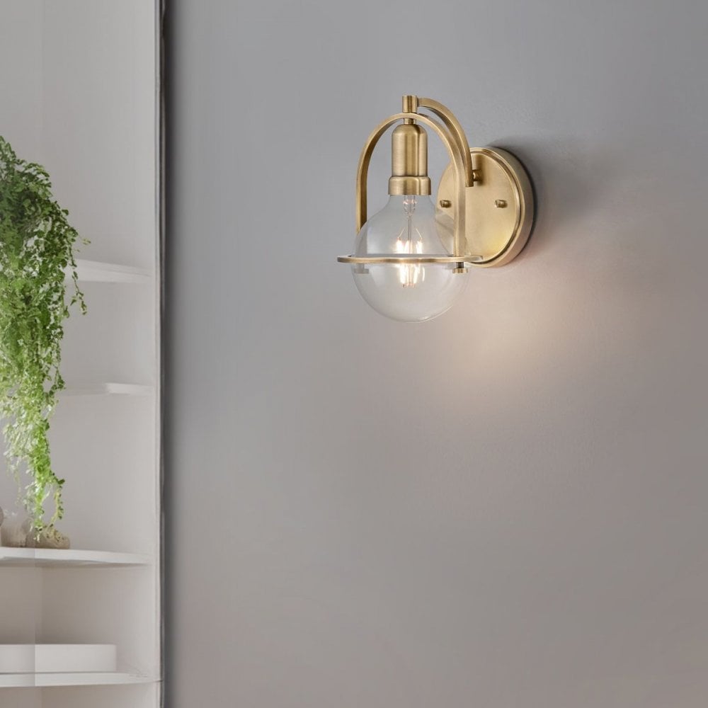 Hinkley QN-SOMERSET1-C-HB Somerset 1 Light Wall Light - Brass/Clear