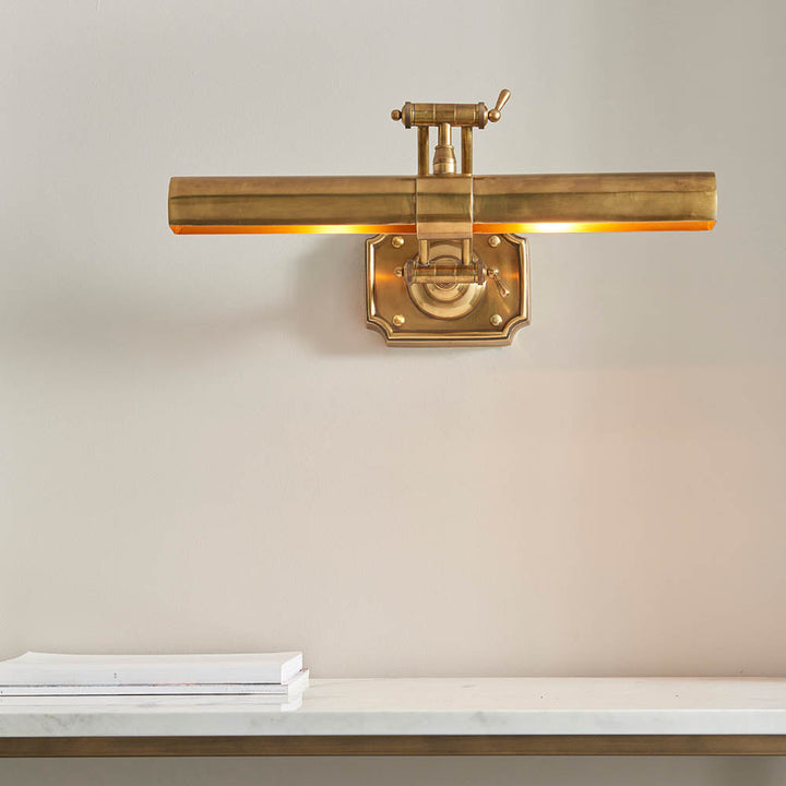 Interiors 1900 69833 Winchester 20" Picture Light Brass (S)