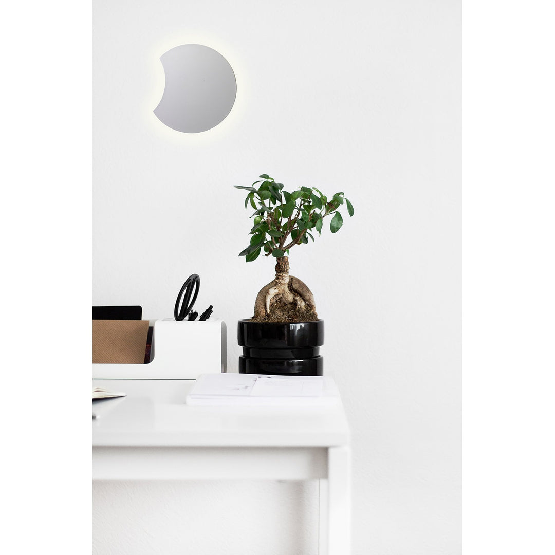 Mantra M6043 Petaca Wall Lamp 27cm Round 16W LED Matt White / Acrylic